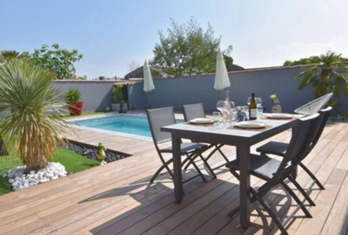 Villa Maison A 300 M De La Et Centre Avec Piscine